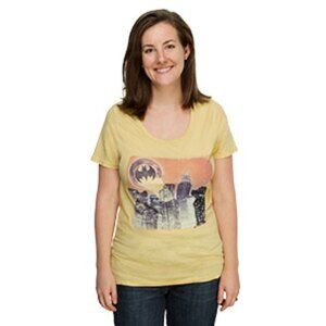 NEW Junk Food Yellow Batman Bat Signal Scoop-Neck Tee Medium